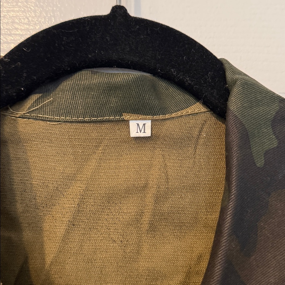 Camouflage Double-Breasted Women's Jacket - Picture 3 of 5